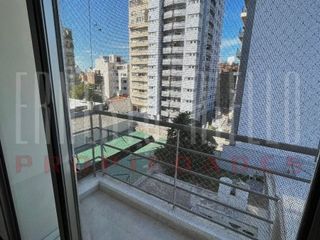 Foto 6 de Alquiler Piso de 4 ambientes c/Cochera y Baulera. Quilmes Centro.