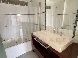 Foto 5 de Alquiler Piso de 4 ambientes c/Cochera y Baulera. Quilmes Centro.
