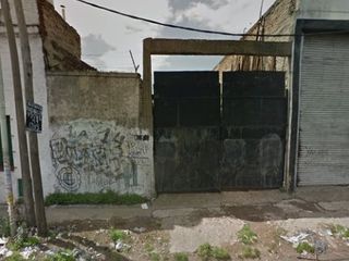 Foto 1 de LOTE CON VIVIENDA DE 8,66M X 56,20M, SALIDA A DOS CALLES, AV. REMEDIOS DE ESCALADA Y TUYUTI. LANUS OESTE.