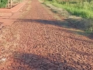 Foto 4 de Gran terreno en esquina empedrado