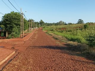 Foto 2 de Gran terreno en esquina empedrado