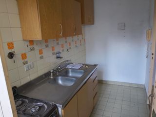 Foto 11 de Dos ambientes en Villa Urquiza . Luminoso . cocina independiente. baño completo.