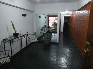 Foto 3 de Dos ambientes en Villa Urquiza . Luminoso . cocina independiente. baño completo.