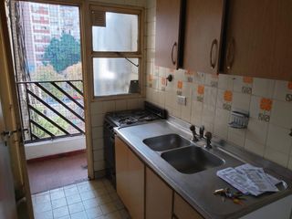 Foto 9 de Dos ambientes en Villa Urquiza . Luminoso . cocina independiente. baño completo.