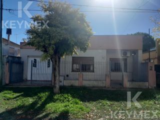 Foto 1 de Casa en  Venta 25 entre 482 y 483
