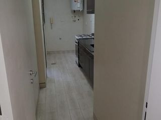 Foto 8 de Departamento en venta al frente con balcon