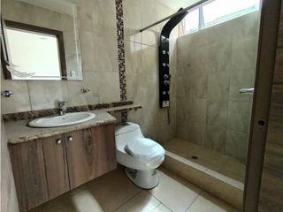 Foto 18 de Pusuqui, Departamento en Venta, 138m2, 3 Habitaciones