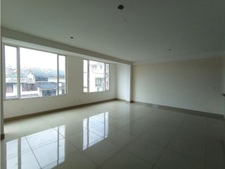 Foto 2 de Pusuqui, Departamento en Venta, 121m2, 3 Habitaciones
