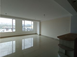 Foto 1 de Pusuqui, Departamento en Venta, 121m2, 3 Habitaciones