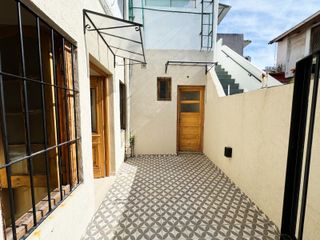 Foto 1 de Ph a estrenar con patio propio en alquiler! en PB.