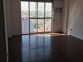 Foto 1 de Departamento de 3 ambientes con excelente luminosidad