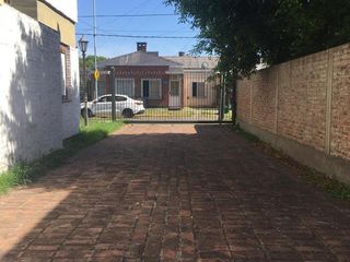 Foto 14 de Depto. de 3 amb. c/patio y entrada de auto, próximo a Av. Alte Brown y a Estación Temperley