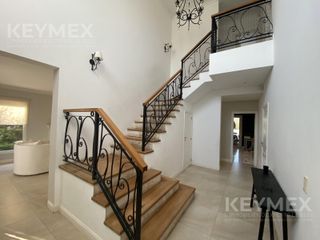 Foto 3 de Alquiler de casa con salida al Río y amarra propia