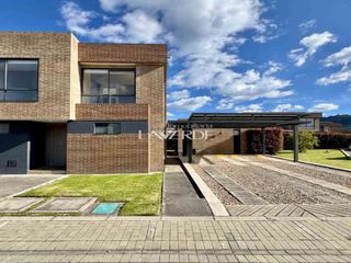 Foto 1 de En venta Casa Colibrí, esquinera, Entrelomas Bosque Residencial