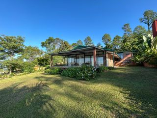 Foto 1 de Casa frente al río en La Cueva del Teyu, San Ignacio