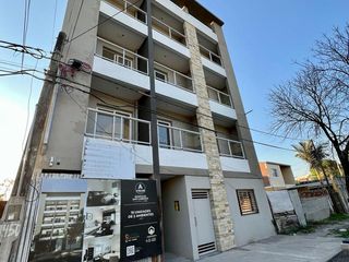Foto 1 de Departamento en  Alquiler a Estrenar