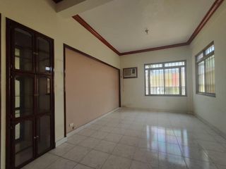 Foto 6 de Venta de Casa Unifamiliar en Manta