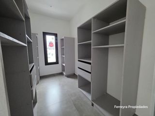 Foto 15 de Venta de Casa Con Pileta- Barrio Carpinchos- Nordelta