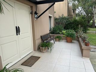 Foto 4 de Casa en Venta, 9 Ambientes, en Barrio Laguna del Sol, Tigre