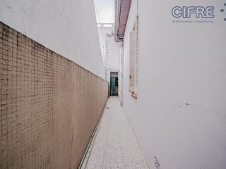 Foto 2 de Casa con 3 dormitorios en  Villa Devoto a mejorar lote 9,14 x 19