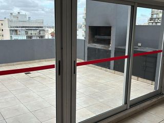 Foto 19 de EXCELENTE MONOAMBIENTE AL FRENTE CON BALCON IMPECABLE ESTADO