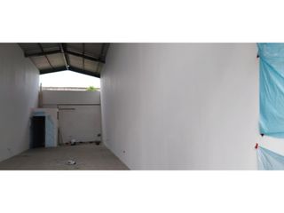 Foto 2 de Carapungo, Local Comercial en Renta, 65m2, 1 Ambiente