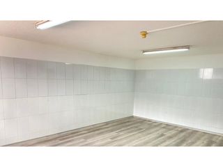 Foto 11 de La Carolina, Local Comercial en Renta, 320m2, 3 Ambientes