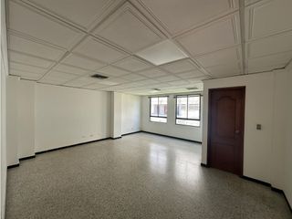 Foto 2 de Se arrienda oficina en el Edificio Bahía, Santa Marta