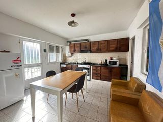 Foto 1 de Casas en venta en Berisso Barrio Obrero con parque