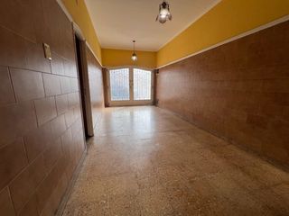 Foto 3 de Venta casa categoría parque chacabuco reciclada