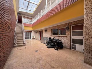 Foto 1 de Venta casa categoría parque chacabuco reciclada