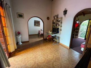 Foto 42 de CASA 5 AMB. C/PARQUE Y PILETA LOMAS  APTO CREDITO