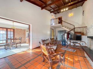 Foto 10 de VENTA CASA 5 AMB. R. ROJAS PARQUE PILETA QUINCHO