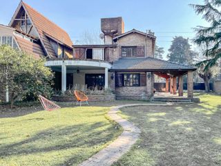 Foto 2 de VENTA CASA 5 AMB. R. ROJAS PARQUE PILETA QUINCHO
