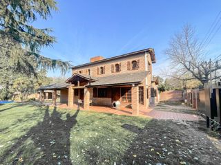 Foto 7 de VENTA CASA 5 AMB. R. ROJAS PARQUE PILETA QUINCHO