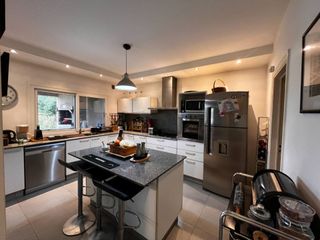 Foto 12 de VENTA CASA A LA LAGUNA 6 AMB.  BARRIO LA COMARCA