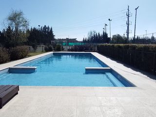 Foto 44 de VENTA CASA A LA LAGUNA 6 AMB.  BARRIO LA COMARCA