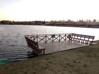 Foto 39 de VENTA CASA A LA LAGUNA 6 AMB.  BARRIO LA COMARCA