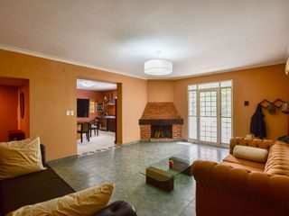 Foto 1 de Casa quinta en venta en La Plata 3 dormitorios