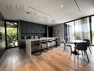 Foto 10 de Casa en Alquiler con muebles en El Golf, Nordelta