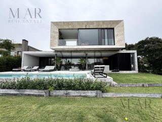 Foto 29 de Casa en Alquiler con muebles en El Golf, Nordelta