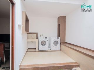 Foto 14 de CASA TOTALMENTE AMOBLADA EN UCUBAMBA - CUENCA