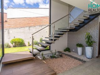 Foto 6 de LUJOSA CASA MODERNA DE OPORTUNIDAD AMOBLADA EN CHALLUABAMBA