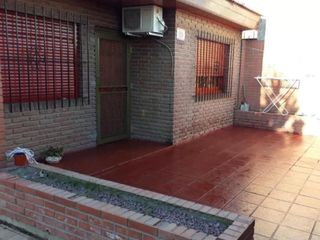 Foto 11 de Casa en venta - 2 Dormitorios 1 Baño - Villa Elvira