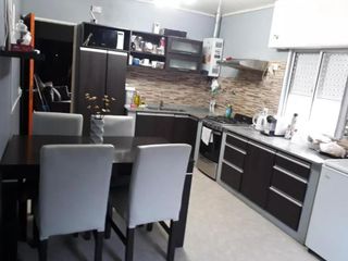 Foto 4 de Casa en venta - 2 Dormitorios 1 Baño - Villa Elvira