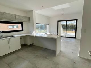 Foto 25 de Casa en venta en puertos del lago de escobar