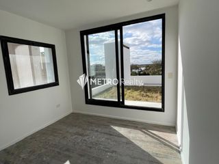 Foto 27 de Casa en venta en puertos del lago de escobar