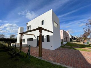Foto 3 de Casa en venta en puertos del lago de escobar