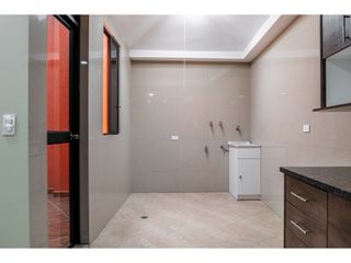 Foto 25 de Mitad del Mundo, Casa en Venta, 110m2, 3 Habitaciones