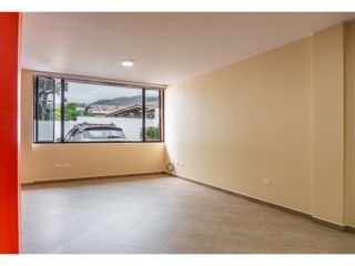 Foto 6 de Mitad del Mundo, Casa en Venta, 110m2, 3 Habitaciones